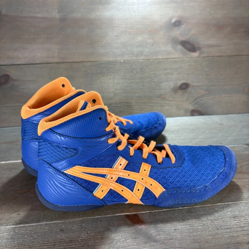 Asics pre owned
